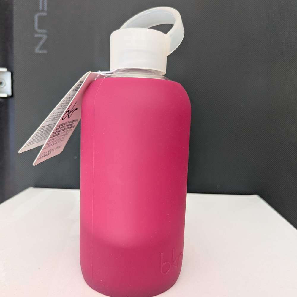 bkr Fuchsia Harlow bottle